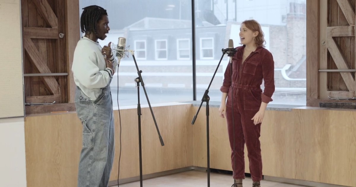 Video: Watch an exclusive duet from Newsies ahead of the musical's UK premiere bit.ly/3FbBLd9