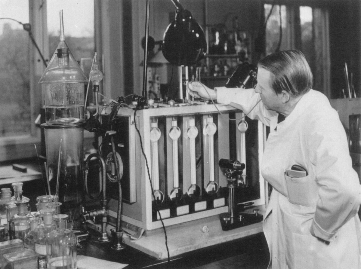 LindorffLarsen's tweet photo. Happy 126th birthday to Kaj Linderstrøm-Lang. Lang was the director of the Carlsberg Lab (after J Kjeldahl of the Kjeldahl method and SPL Sørensen of pH fame). Lang invented HDX, introduced the concept of 1’, 2’ &amp; 3’ structure in proteins and in 1924 applied DH theory to proteins https://t.co/TlIk9MYv9j