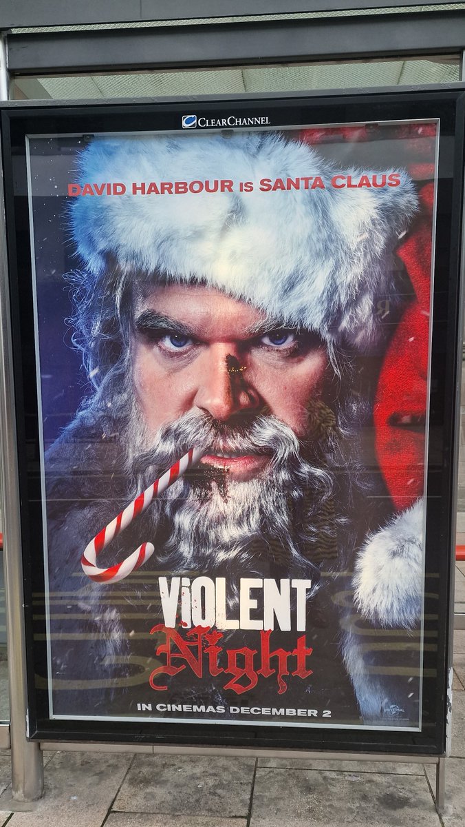 witchands's tweet image. It's irresponsible to put these up around town, they're gonna make the Mams* faint

*Me