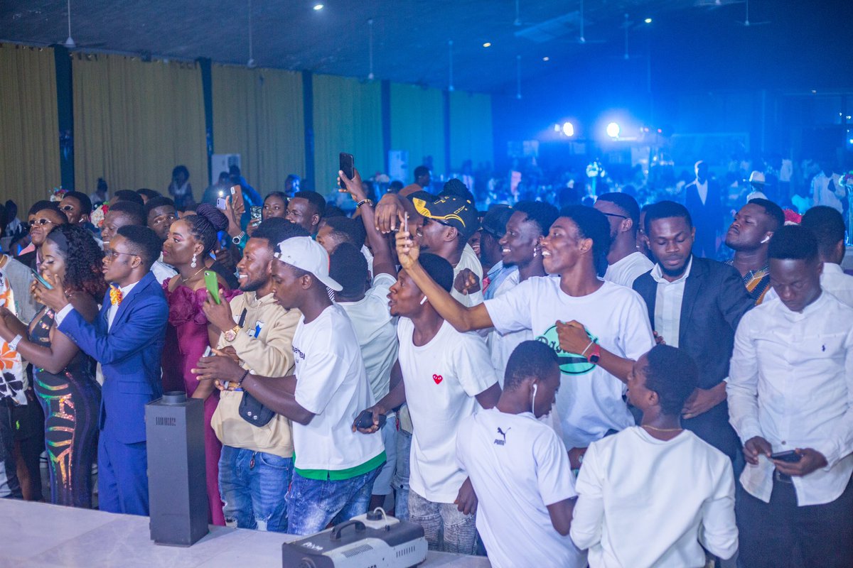 BinanceAfrica's tweet photo. #Binance recently hosted a University Meetup in ACCE, Ghana. ๐ฌ๐ญ
Our team taught 350+ attendees all about Web 3.
Shoutout to our amazing speakers #BinanceMeetupACCE https://t.co/xw00dGBANf