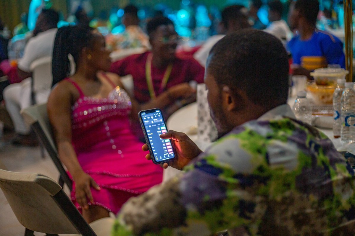 BinanceAfrica's tweet photo. #Binance recently hosted a University Meetup in ACCE, Ghana. ๐ฌ๐ญ
Our team taught 350+ attendees all about Web 3.
Shoutout to our amazing speakers #BinanceMeetupACCE https://t.co/xw00dGBANf