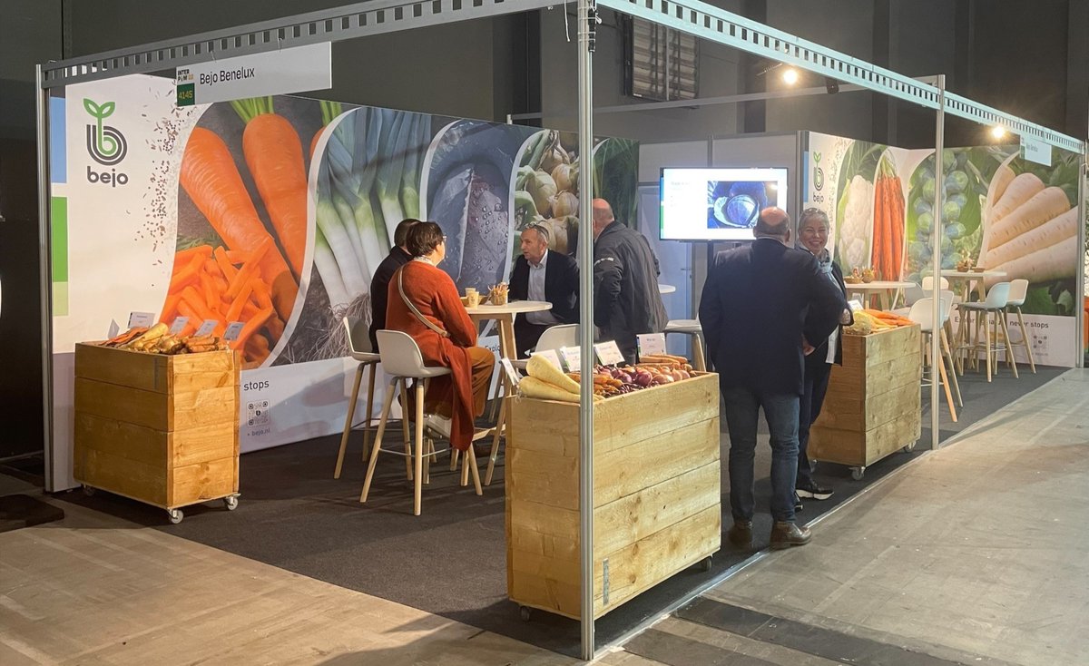 BejoBenelux's tweet photo. Vandaag alweer de laatste beursdag op INTERPOM te Kortrijk Expo. Onze Bejo vertegenwoordigers ontvangen u graag op stand 4145! #Bejo #Interpom2022 @Interpom2022 @Interpombelgium https://t.co/h3UvMPDseJ
