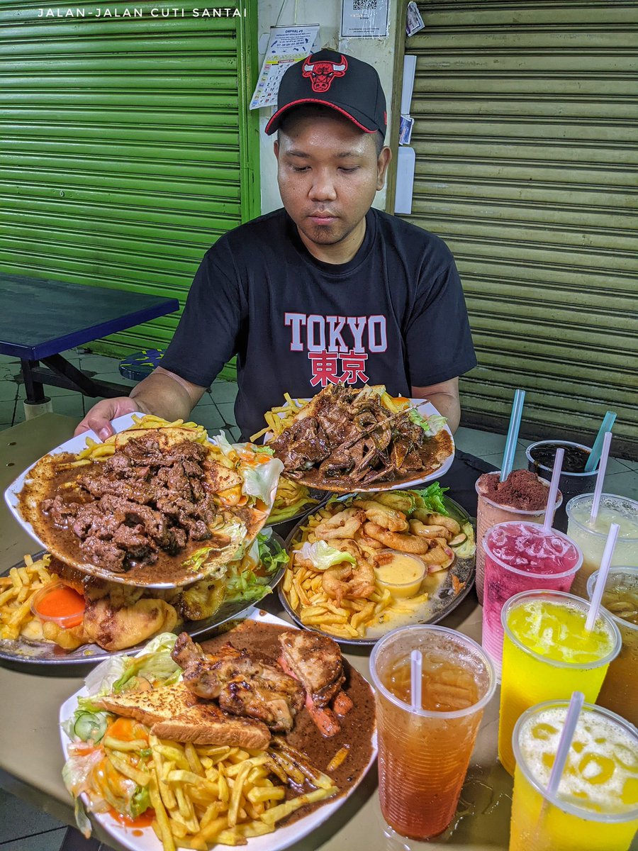 MalaysianFoods's tweet photo. Tempat makan Western selambak kaw-kaw penuh satu pingganRM26 dekat Petaling Jaya!

Baru tahu dekat PJ ada port selambak makanan western! Portion dekat sini boleh makan sampai 2-3 orang! Paling best Lamb chop dia betul2 power👍🏻

📌Garden Western Grill https://t.co/YKJeDdP1uU