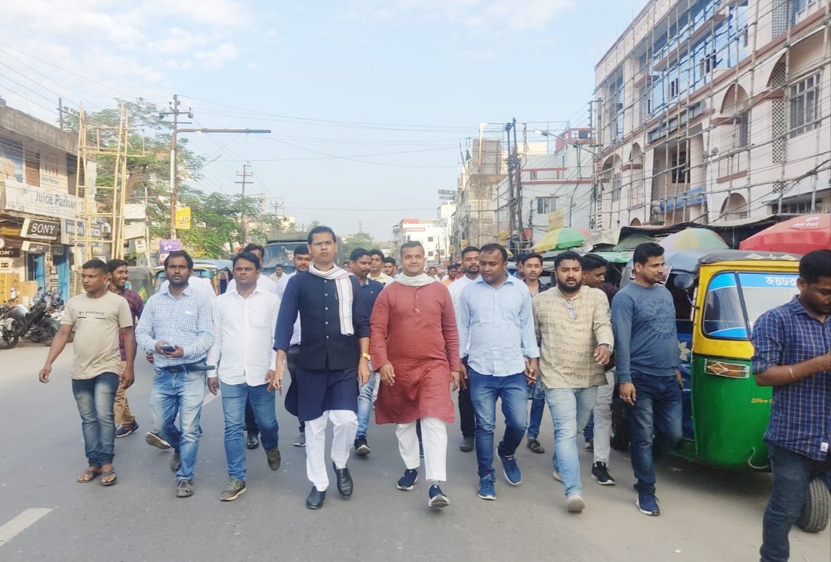 iyctripura's tweet photo. #Fight4Youth
A protest rally was organised by @iyctripura to release the result of the JRBT exams which was supposed to be published by yesterday. President @RakhuDasTPYC , @IYC sect-incharge @EhsanKhanIYC ,PYC SM chairman @ManirHo88574702 and other youth leaders were present. https://t.co/crhXKEaEY5