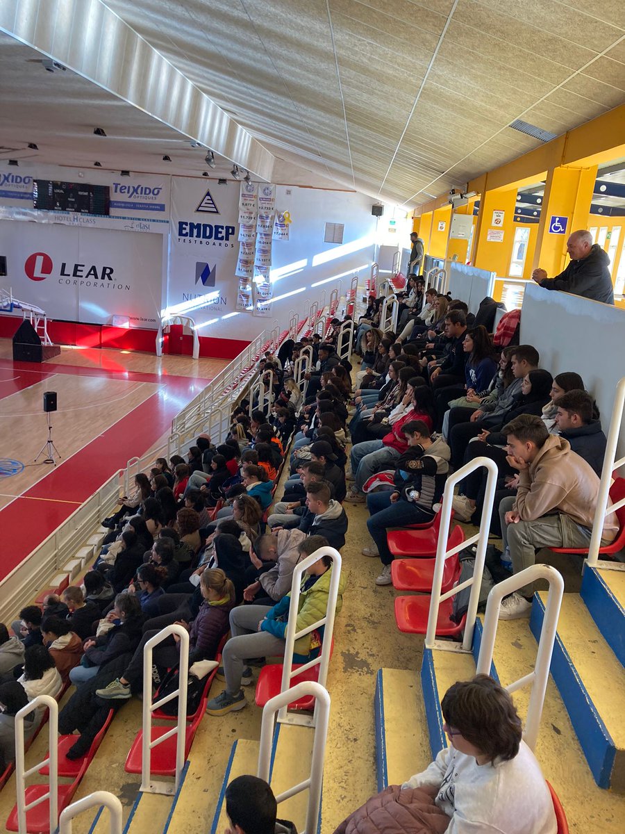 EsquerraValls's tweet photo. ✅️ La Setmana de les Capacitats continua avui amb la xerrada 'Voler és poder' per conscienciar 👌 l'alumnat de secundària sobre la diversitat funcional. Una activitat molt motivadora 👍
#Valls #SetmanaCapacitats #PLACI https://t.co/EmpPFgdoNC