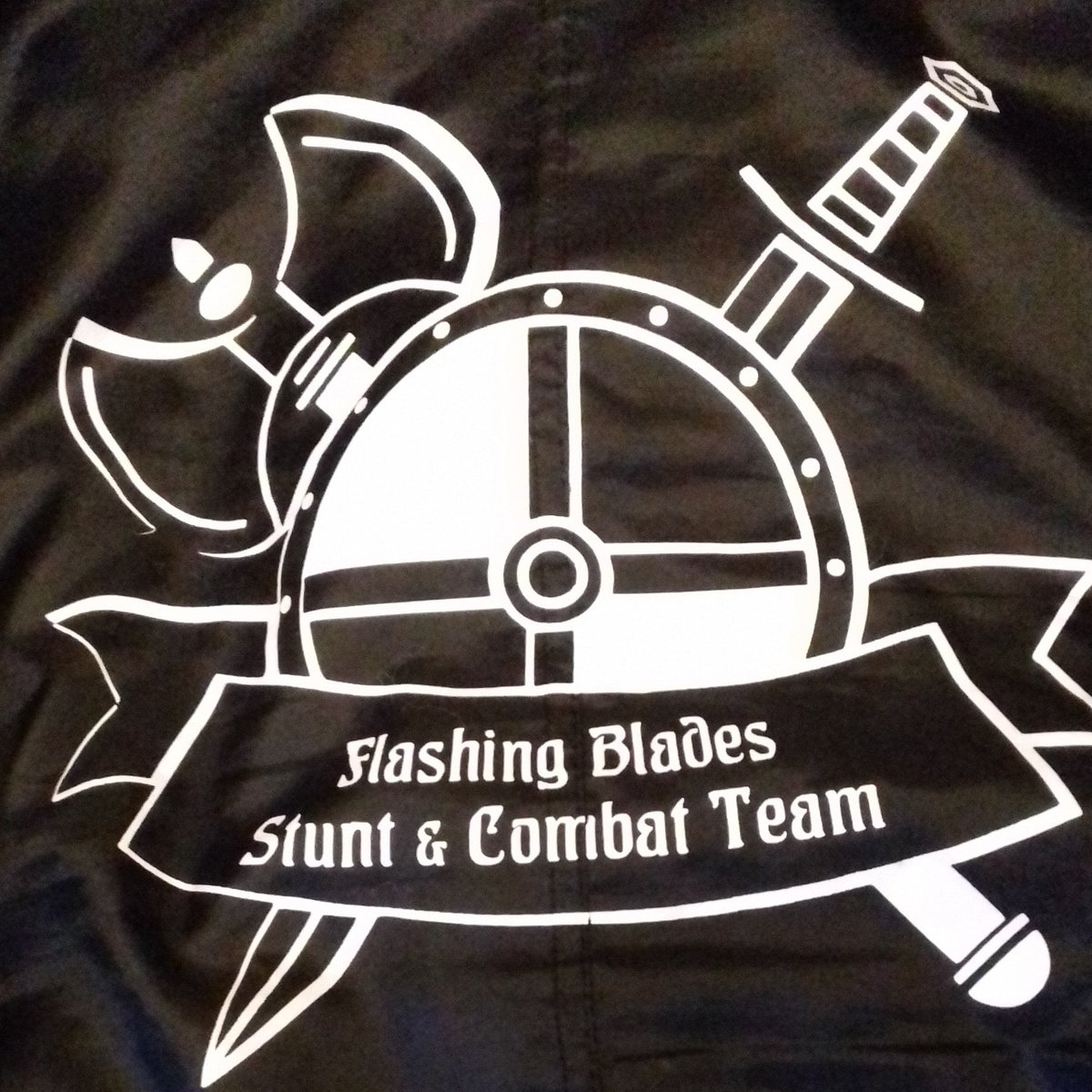 manningrick's tweet photo. Great stunt team.#ricktalhoffer #flashingblades_stunts #stunttraining #rickmanning https://t.co/zziGNOkEp7