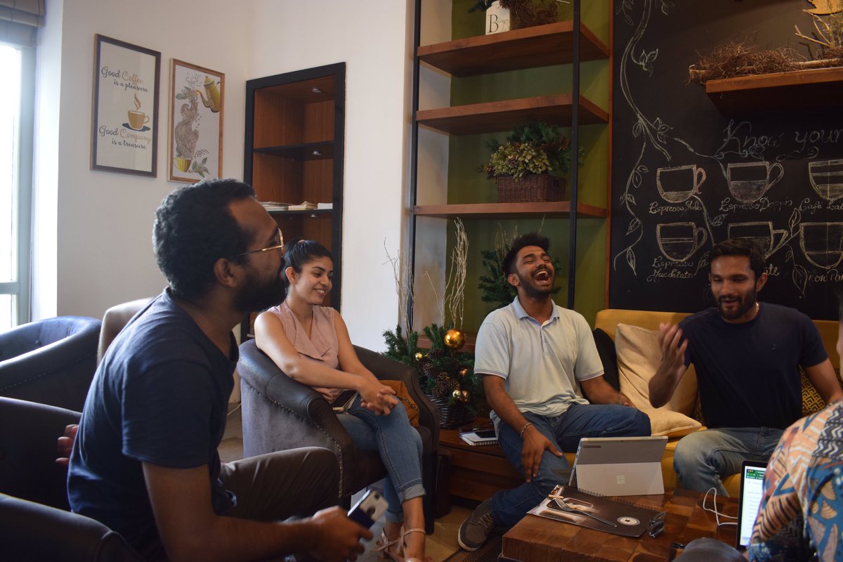 LiberalFellows1's tweet photo. In our meetings we do not forget to discuss serious topics while having fun. Let us create a better future for our beloved #lka If you are interested, here is the link to join https://t.co/CeYfvBVqqJ https://t.co/MMb5kT7Clu