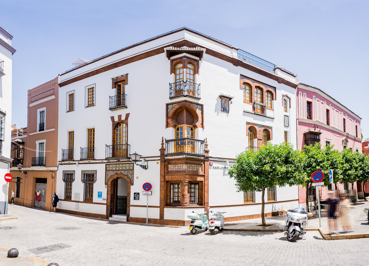KatalymaB's tweet photo. ¿Quieres disfrutar de una estancia en pleno centro de Sevilla? Reserva uno de nuestros apartamentos y vive de cerca la magia de esta ciudad repleta de historia, cultura y arte. Puedes encontrarnos en la calle Conde de Ibarra 2. https://t.co/gTWyGnOrz7