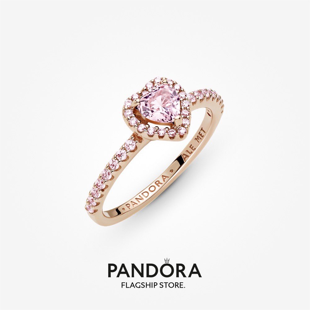 studentlyfee's tweet photo. heart ring + heart bracelet in soft pink ??!!!!!! plssssss nakkkk 😭😭😭 https://t.co/YPNHC4V5gI