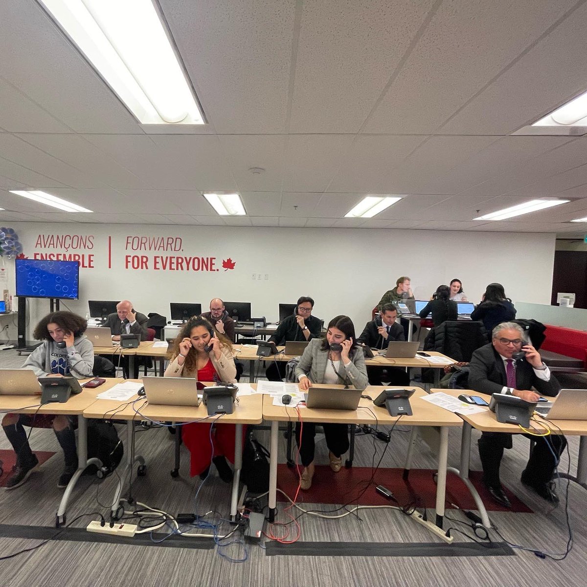 fsorbara's tweet photo. 🚨Advance polls for the Mississauga-Lakeshore by-election open this Friday, December 2nd. Do you know where you can cast your ballot for @VoteSousa ?
Great way to start the week with our Liberal family. @PeterFonsecaMP @TonyVanBynen @MajidJowhari @MarcMillerVM
#VoteSousa 🔴🗳️ https://t.co/NkFvLv4jFD