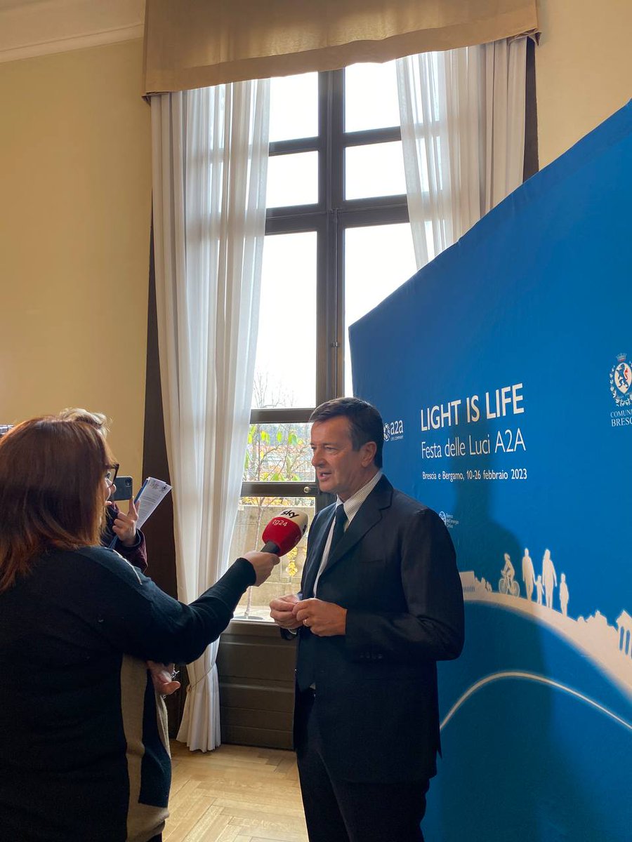 ABG_PR's tweet photo. Viene presentato oggi Light is Life. Festa delle Luci A2A, il grande evento organizzato da A2A nell’ambito delle manifestazioni in calendario per “#Bergamo #Brescia Capitale Italiana della Cultura 2023”

Ecco qualche foto del nostro team pr al lavoro e della conferenza. https://t.co/1THyT3nY9W