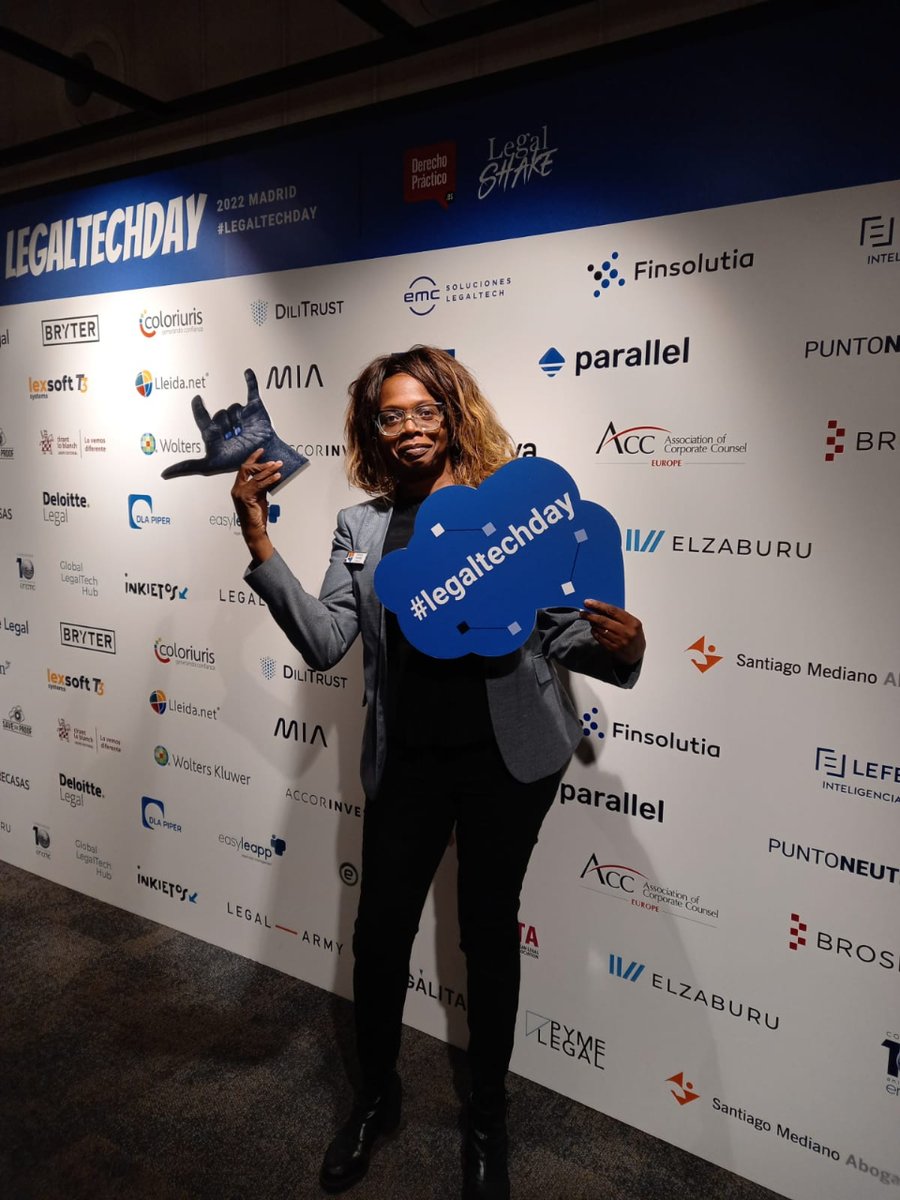lleidanet's tweet photo. 👩⚖️ Hoy estamos Madrid, en #legaltech un evento donde la tecnología y el derecho buscan cómo fusionarse. Un evento donde los asistentes podrán interactuar con sus dispositivos
💾👩💻 Renovarse o morir decían
#innovacion #legaltechday https://t.co/MpgCyWwqT2