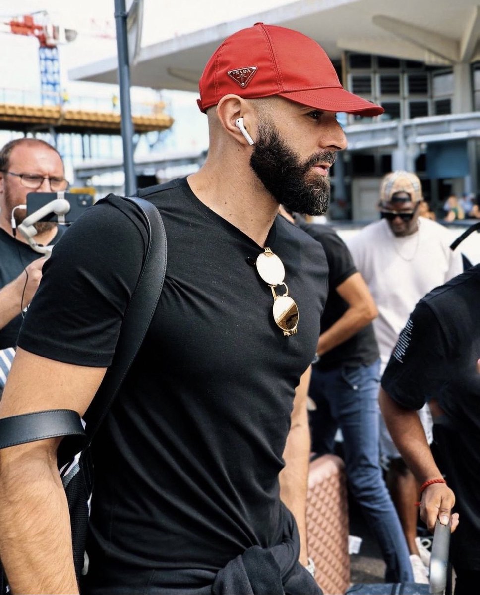 Karim Benzema tweet media