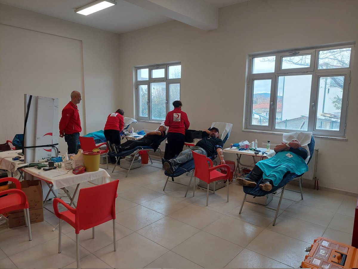 yenikarpuzluio's tweet photo. Okulumuzda Türk Kızılayımızın başlattığı kanbağışı organizasyonuna ev sahipliği etmiştir.@Edirne_MEM @Dr_Onderarpaci @IpsalaKaymakami @ipsalailcemem @smehmetengin https://t.co/dPW62pVWEi