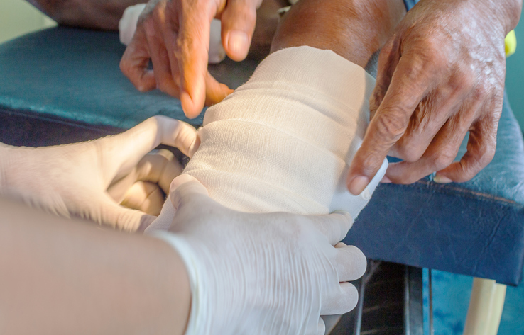 Uni of Nottingham Press Office (@uonpressoffice) on Twitter photo Scientists from <a href="/UoNLifeSci/">UoN Life Sciences</a> <a href="/UoN_Pharmacy/">UoNPharmacy</a> have discovered a new material that can be applied to diabetic wounds to heal them faster with just one application
Full story here: tinyurl.com/9b2c28bv Scientists from <a href="/UoNLifeSci/">UoN Life Sciences</a> <a href="/UoN_Pharmacy/">UoNPharmacy</a> have discovered a new material that can be applied to diabetic wounds to heal them faster with just one application
Full story here: tinyurl.com/9b2c28bv
