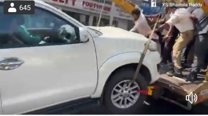 Prabhujampani's tweet photo. @KTRTRS @trspartyonline This is Your Government!! Very Shameful.
Taking a woman tied with ropes on the road like this.
#WeSupportYsSharmila #EndOfTRS https://t.co/kW4BbuBXA6