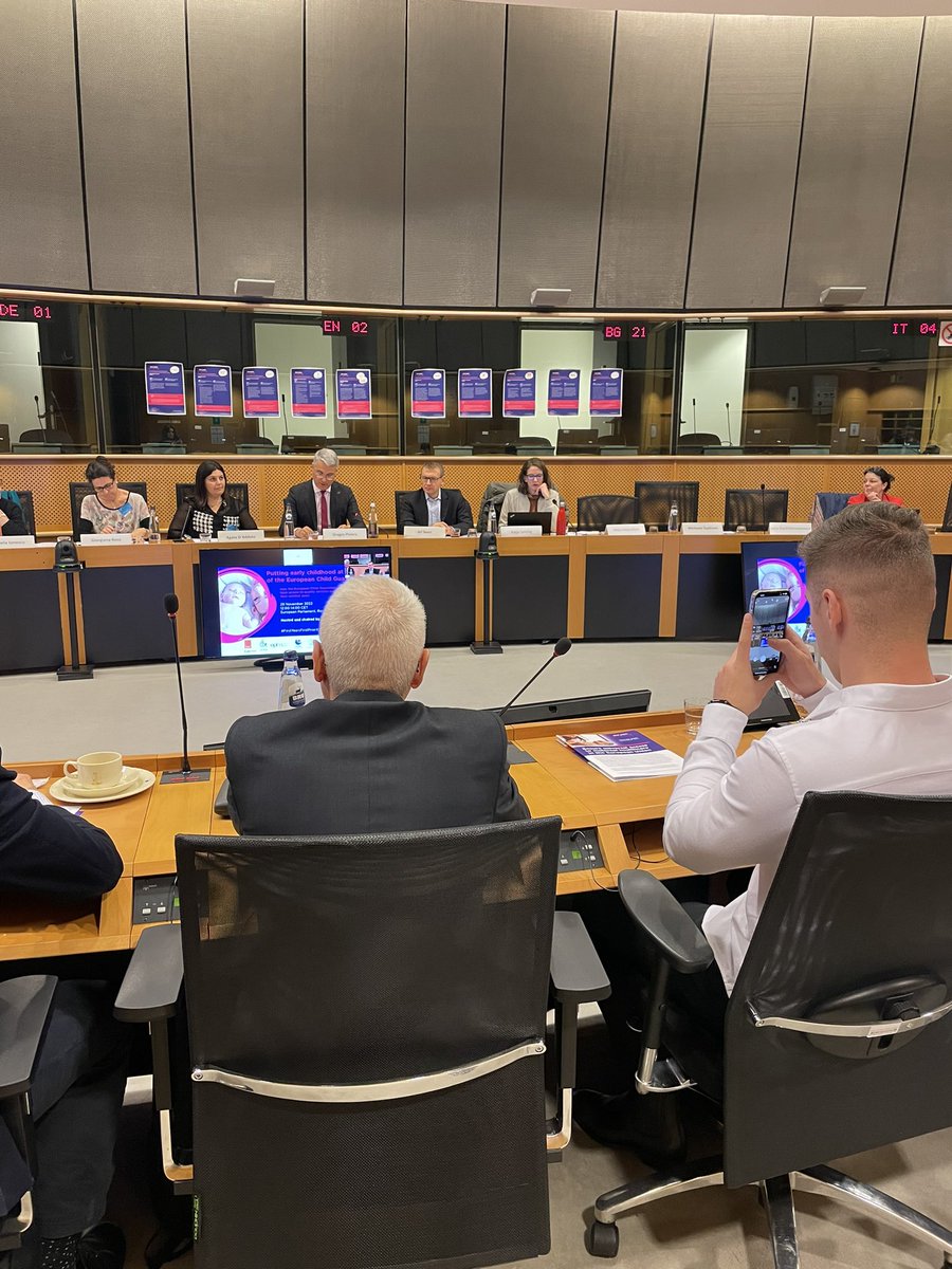 romaeducation's tweet image. Putting #earlychildhood at the heart of the #European #ChildGarantee event just started. Hosted and chaired by MEP Dragoș Pîslaru