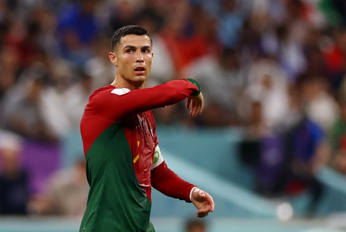esport3's tweet photo. ⚽ Descarten Cristiano Ronaldo: "No encaixa amb la nostra filosofia"

https://t.co/U21zLaJaBN https://t.co/oBBwrjw8Ef