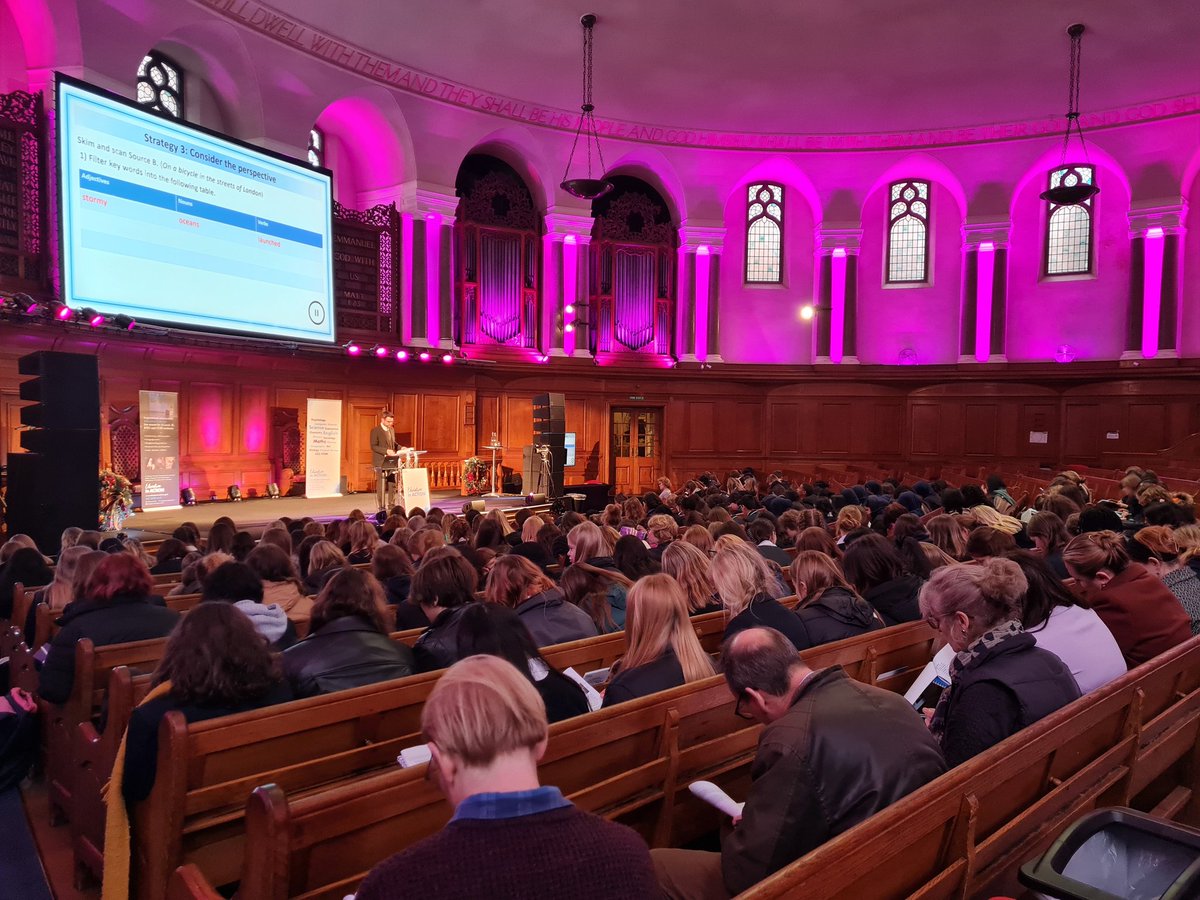 edu_in_action's tweet image. We have a fabulous and engaged audience here listening to teacher and author Stuart Pryke exploring non-fiction writing this morning #GCSEEnglishinAction