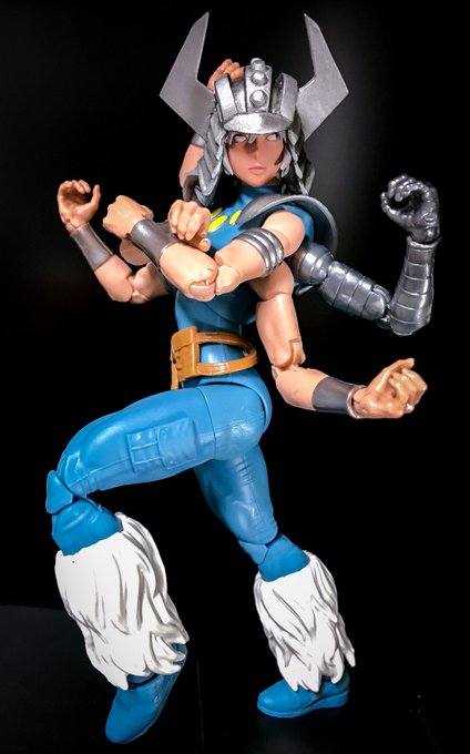 マーベルレジェンドのスパイラル、とりあえずインストカードイラストっぽいポーズとか。構えは足首が柔らかくてなかなか難しい…(h 