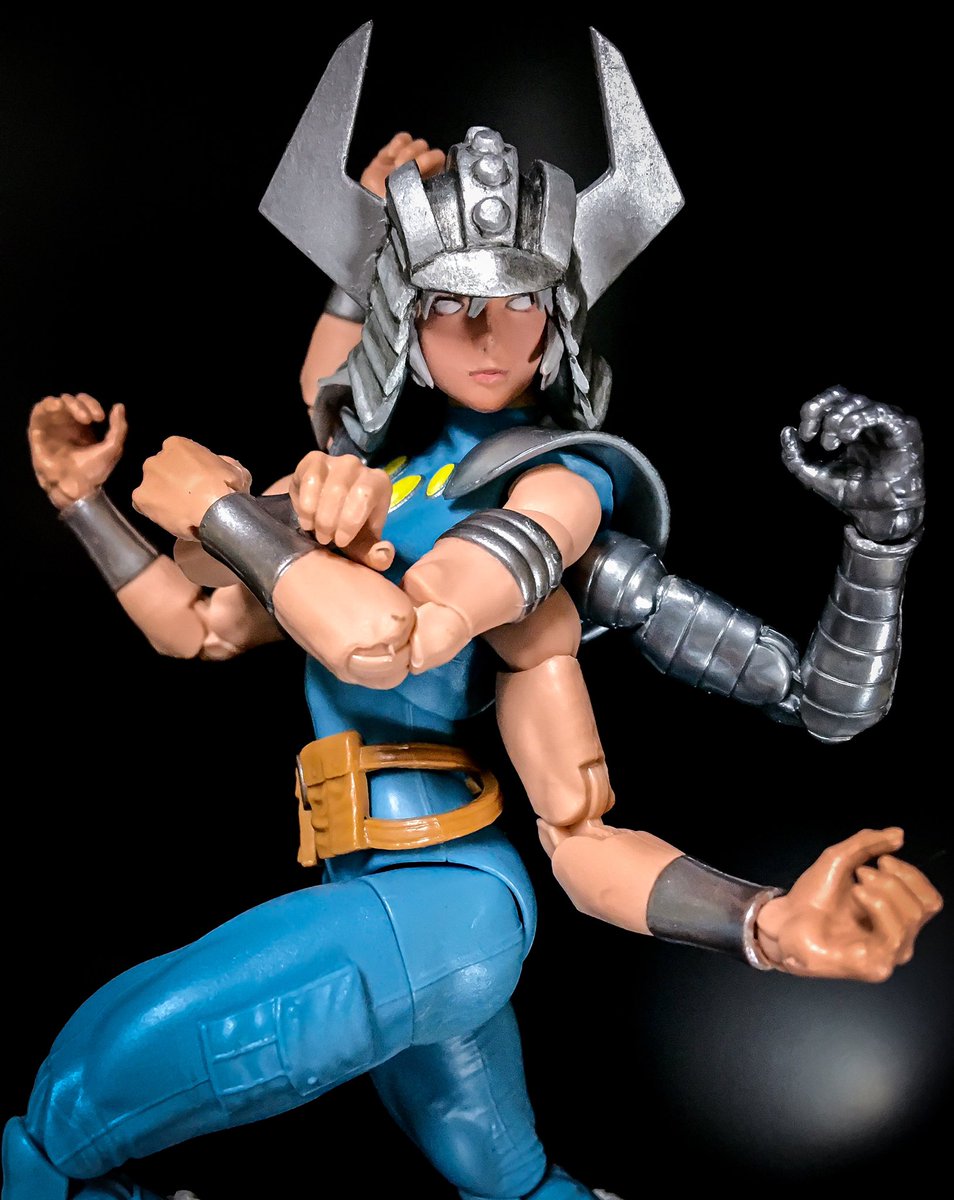 マーベルレジェンドのスパイラル、とりあえずインストカードイラストっぽいポーズとか。構えは足首が柔らかくてなかなか難しい…(h 