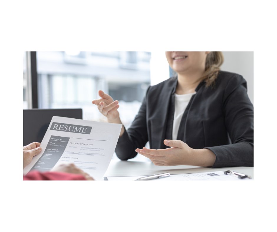 AdviseUrCareer's tweet photo. Five Phrases I Dislike on a Resume
1. Hard Worker
2. Team Player
3. Strong Attention to Detail
4. Strong Work Ethic
5. Reliable
These words add zero value to your story.
Use impactful words and action verbs to show value.
#resumetips #jobcoach #jobcandidate https://t.co/stVQTjiRzK