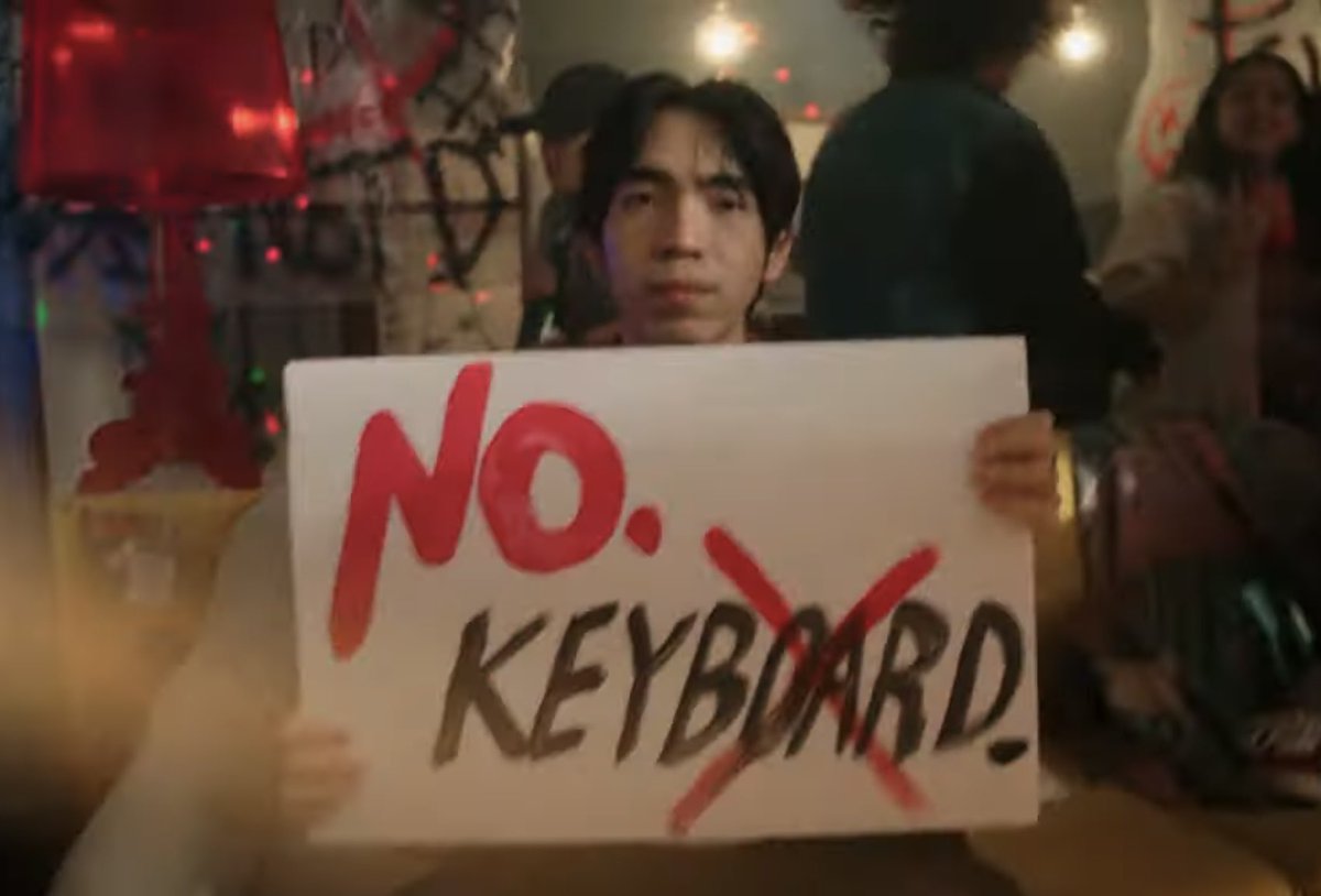 เพลงอื่นเล่นแทบตาย เพลงนี้ไม่ได้เล่นแต่คนดันทักมาบอกว่าคีบอร์ดเท่จัง

#น้องThreeManDown