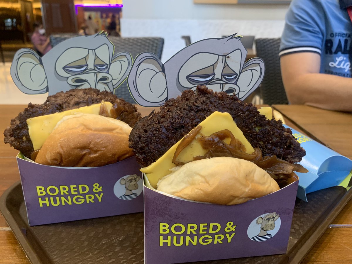 mylesyeotan's tweet photo. This makes me wanna get a @BoredApeYC for Christmas 

@BorednHungry 
@bayckada
#RoadtoBayc https://t.co/RRRWB1JnWG