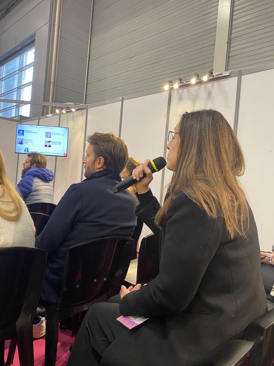 JF_Penciolelli's tweet photo. Débat animé autour du parcours consommateur augmente et durable avec les experts @Inetum à la conférence #Tech4Retail ! #positivedigitalflow https://t.co/pdCT7ZxQLG