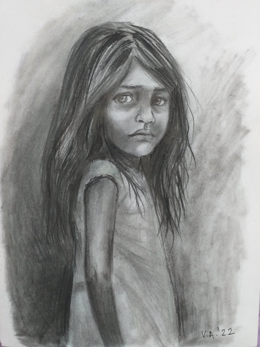 ACEO_ATC's tweet photo. Drawing from photo (photo from pixabay) #portrait #portraitfromphoto #art #etsy #drawing #ArtistOnTwitter #buyintoart #epiconetsy #etsymntt #graphite #Charcoal https://t.co/nWVWOC46gi