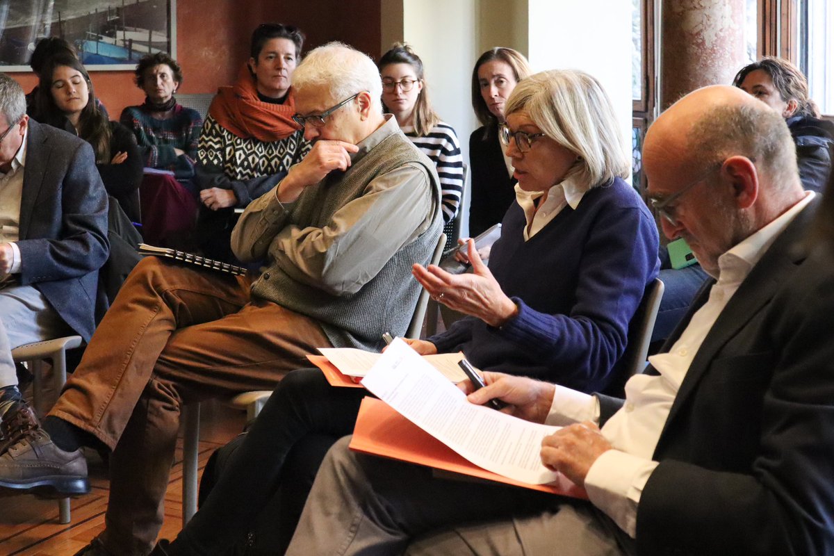 #FOMO_Llull Ariadna Puiggené (<a href="/ariadna04/">ariadna</a>), directora de l’Àrea de Llengua i Universitats, modera el debat “La presència dels estudis catalans a les universitats de l’exterior”: se n’analitzen els objectius, la qualitat i l’encaix –present i futur– a centre d’arreu. 👇