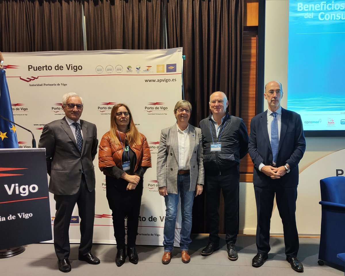 oppburela's tweet photo. Hoy estamos participando en el Congreso "Beneficios del Consumo de Pescado para la Salud" dirigido por la Universidade de Vigo.
@uvigo @BluesFip @Opromar1 @ConxemarOficial #ANECTEAM @PuertoDeVigo @SealabSolutions @carbopesca https://t.co/wB2eImQebq