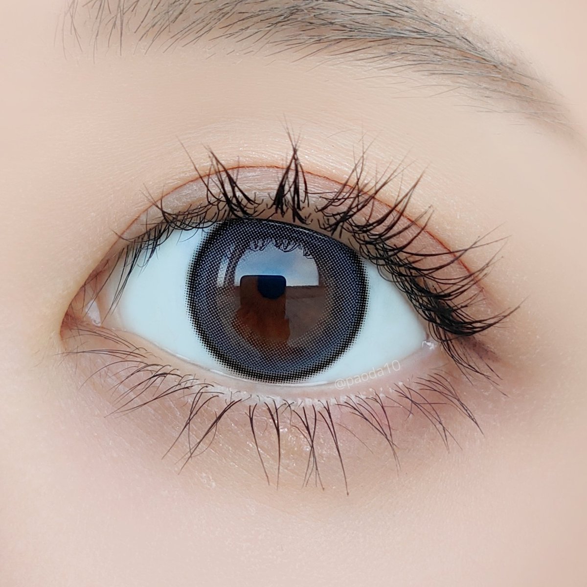 Lobelia #ロベリア
Brown / Gray

DIA:14.0mm
着色直径:Brown 13.2mm/Gray 12.8mm
BC:8.6mm
含水率:43%
使用期限:1ヶ月
度数:0.00~-8.50
1箱2枚入 ￥1,628

カラコンムーンさんから新発売されたロベリア.ᐟ.ᐟフチありのレンズでちゅるんと可愛いです♡
#カラコンムーン #PR