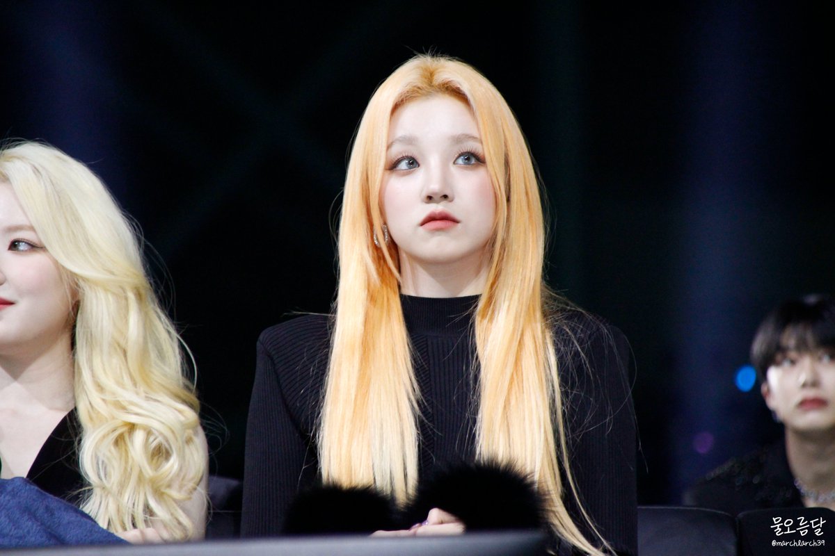 marchlarch39's tweet photo. 221126 MMA 가수대기석 (여자)아이들
#MMA #MMA2022 #GIDLE #여자아이들 #GIDLEatMMA2022 #YUQI #우기 https://t.co/jgKnLhfHpz