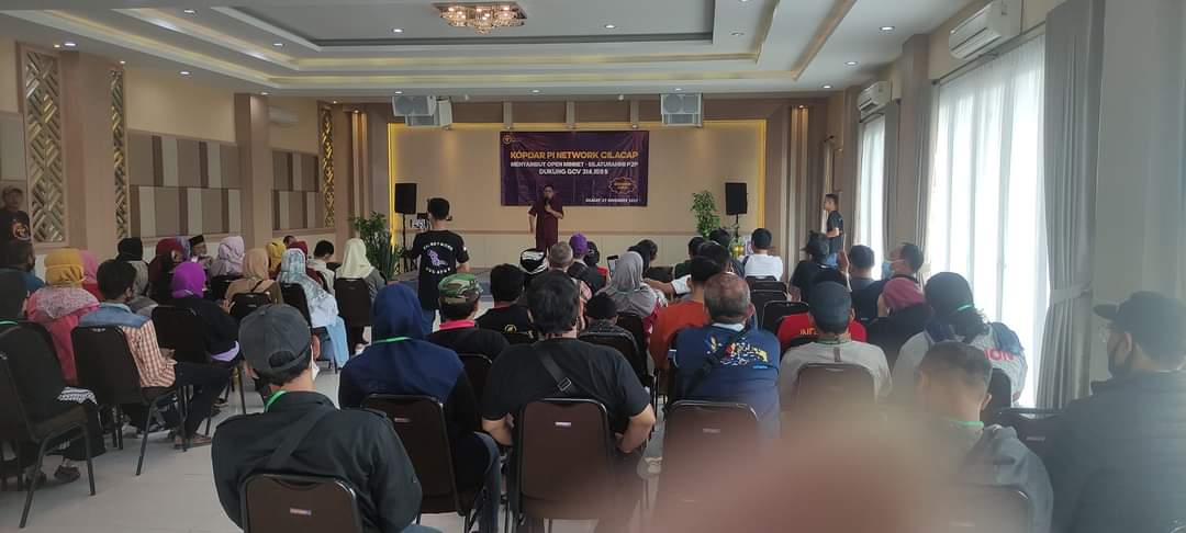 Gavinz212's tweet photo. Teaching the People about #Blockchiain and #PiNetwork.
We are spreading the News to the world.
#PiNetwork #PiNetworkMarket
#PiPayments #PiNetworkUpdates
#Picommunity https://t.co/u3IY7xWeWD