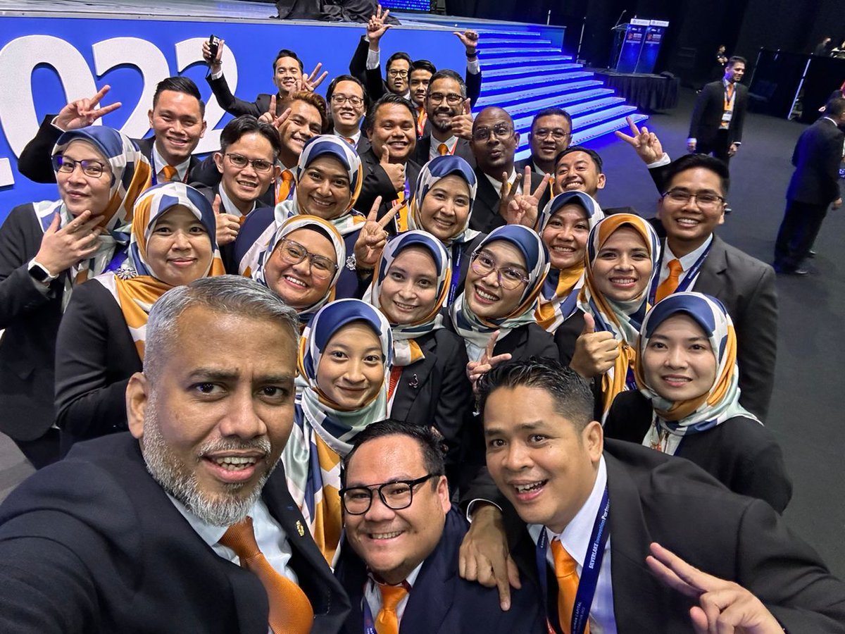 pojiepooh's tweet photo. First day succeed 🥳
See you tomorrow!
#HRDCorp #NHCCE #NHCCE2022 #VIPusherette https://t.co/yaZDKjLSvA
