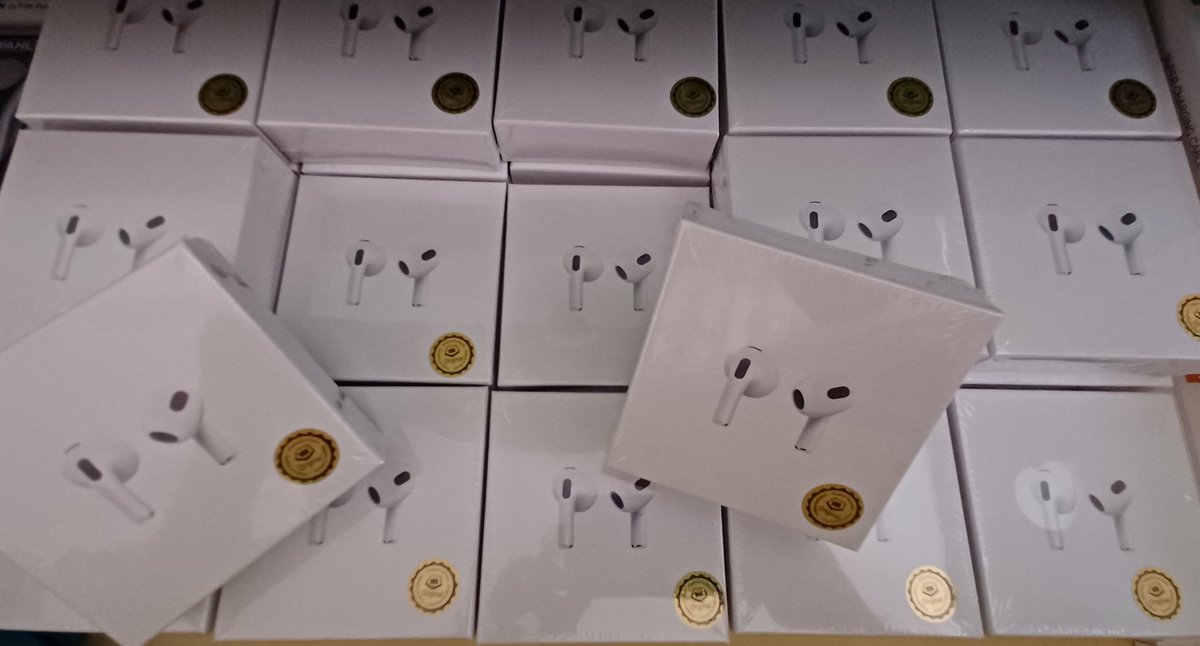 متوفر كمية من سماعات شبيهة ابل الاصدار الجديد 🏷
السعر للحبة 35 ريال فقط🔥 ✅️
الجودة عالية 💯
ياتي مع العلبة الشاحن الخاص بها 📃🌐
الاستلام من المؤنسية او المروج بالرياض 🌐👍
 تواصل واتساب 🟢
0553700348

#ختام_جنتل 
#البرتغال_الاوروغواي 
#البرازيل_ِسويسرا 
#صباح_الخير 
#ميقا