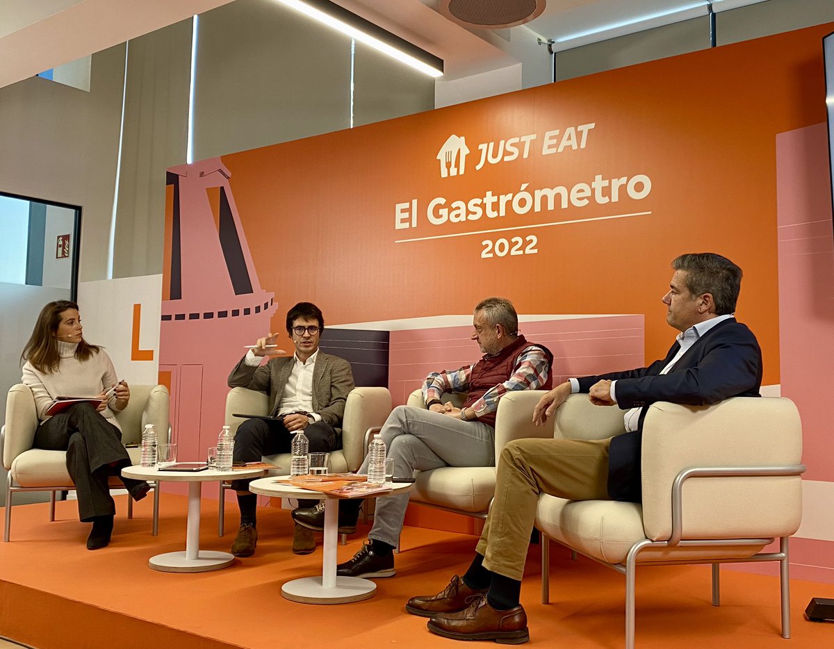 Sobre la tendencia 5, ‘Gastronomía Digital’, Patrik Bergareche (<a href="/pbergareche/">Patrik Bergareche</a>) añade que: “El usuario es cada vez más exigente y más curioso, busca los restaurantes en plataformas digitales o redes sociales antes de consumir”.