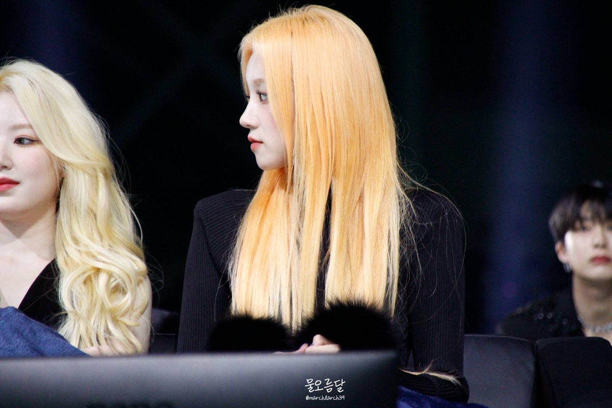 marchlarch39's tweet photo. 221126 MMA 가수대기석 (여자)아이들
#MMA #MMA2022 #GIDLE #여자아이들 #GIDLEatMMA2022 #YUQI #우기 #SHUHUA #슈화 #MINNIE #민니 https://t.co/fagoxvBNut