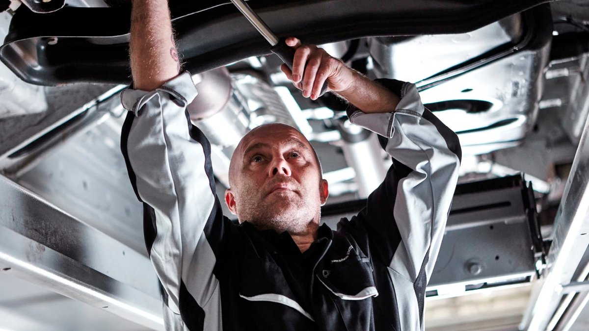 ServiceCare Complete Plan gives you our most comprehensive, tailored package covering all services, MOT’s, plus all the variable and unforeseen costs of running your vehicles.

To learn more or to arrange a plan, contact #MercedesBenz Van Centre Exeter: bit.ly/3Ua7Sy4
