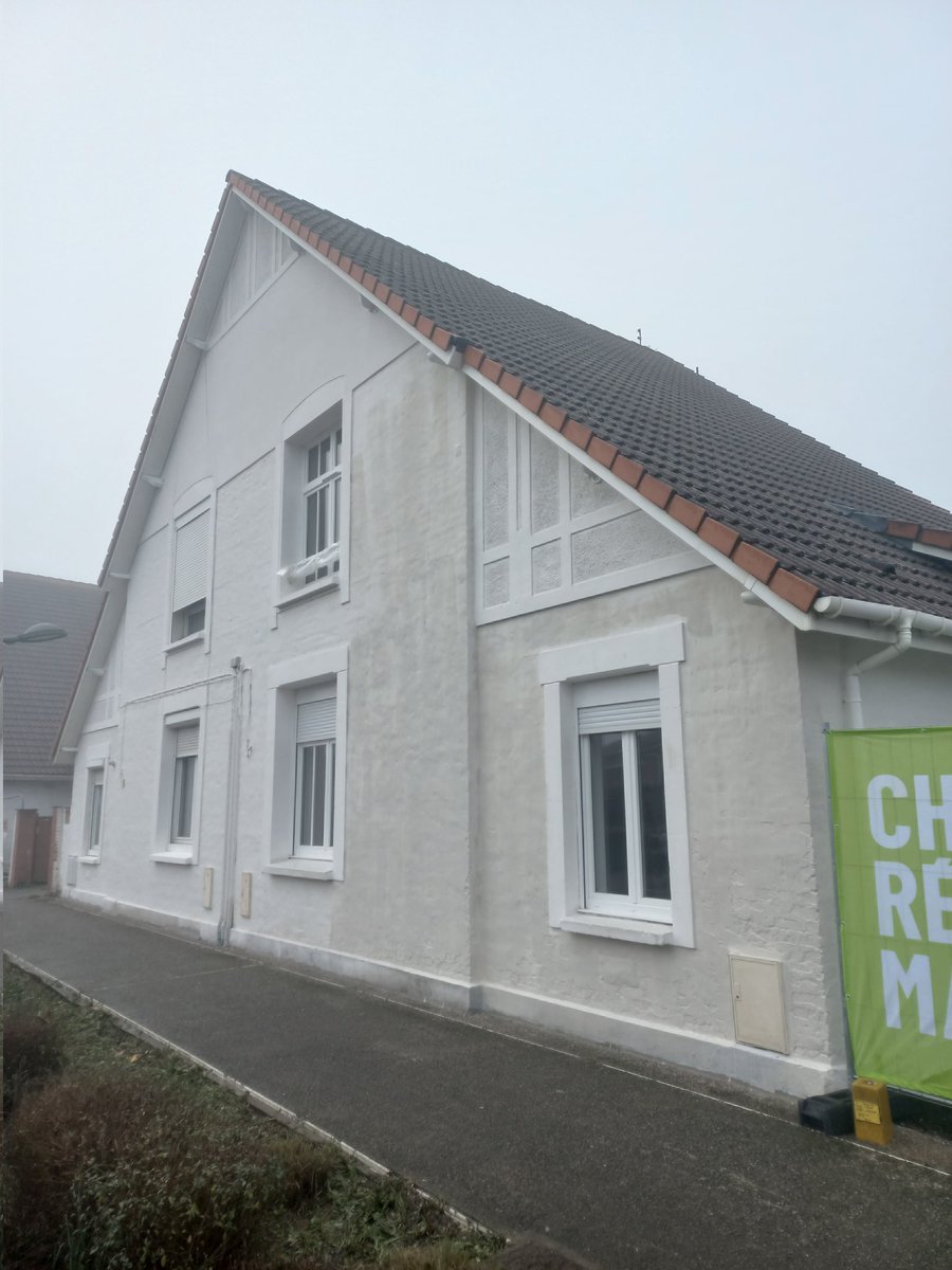 maisonsetcites's tweet image. Nous visitons la Cité Declercq à @VilleDeOignies, en cours de réhabilitation #ERBM. La 1ère tranche de 134 #logements 🏘 est en cours. Ce projet de #RehabilitationThermique est mené #AvecLesHabitants @Prefet62 @hautsdefrance #AggloHeninCarvin