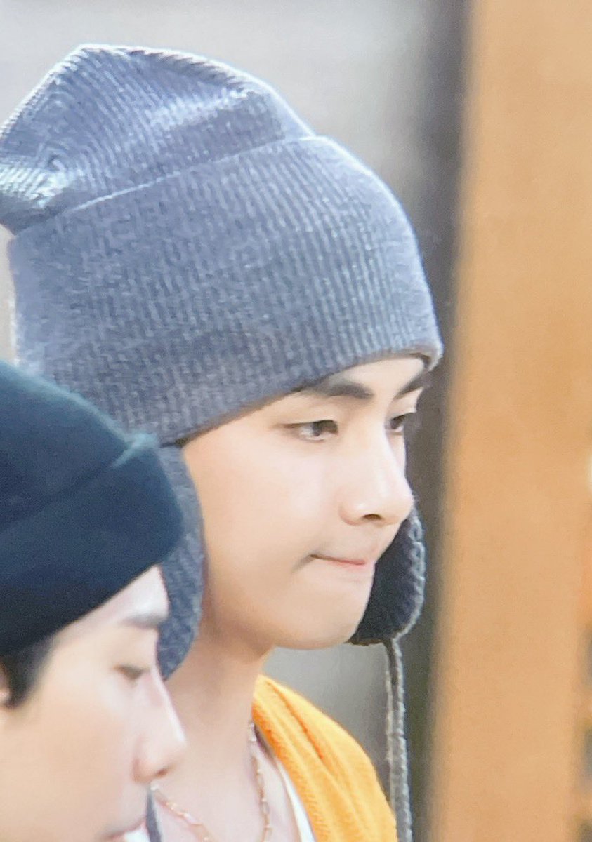 Taehyung'un tata maykı suratı yaptığı anlar a thread 🤏