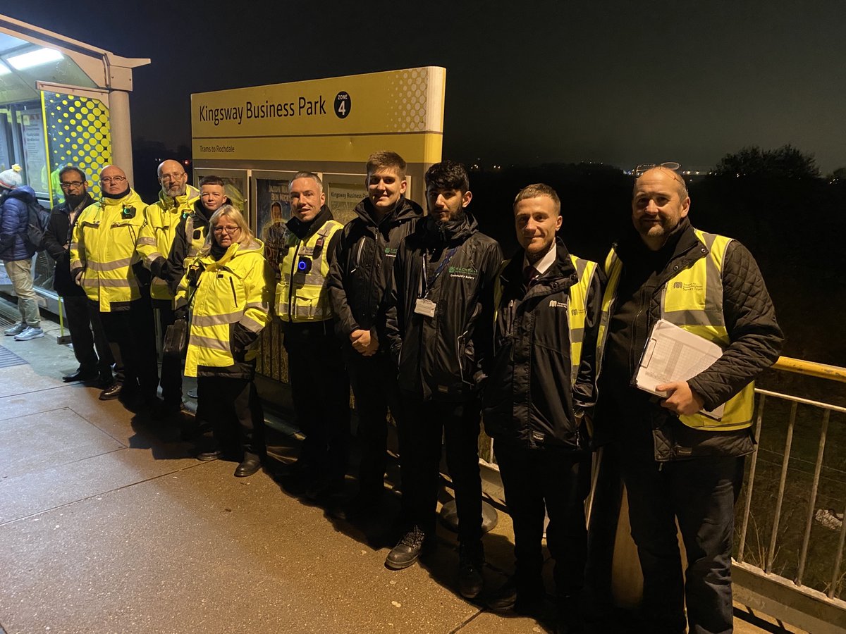 BeeNetwork's tweet photo. 👮 #GMTravelSafe are working with #GMTransportUnit, @MCRMetrolink @GMPRochdale and @RochdaleCouncil 
this evening to provide a visible presence on the local transport network and to help you stay safe while traveling. https://t.co/mXjYq4eyq6