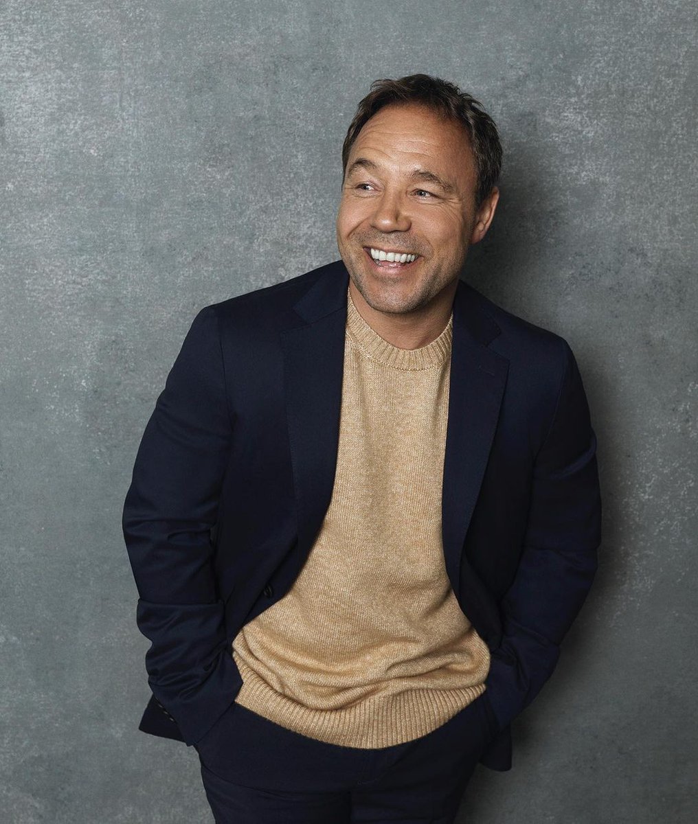 “I like to be a part of things that can create debates, create discussion, that can put a mirror up to society.” ✨ @StephenGraham73 spoke to the @Independent, discussing all things prejudice and his role in #Matilda. Read more here. 👉 bit.ly/3VDArF1