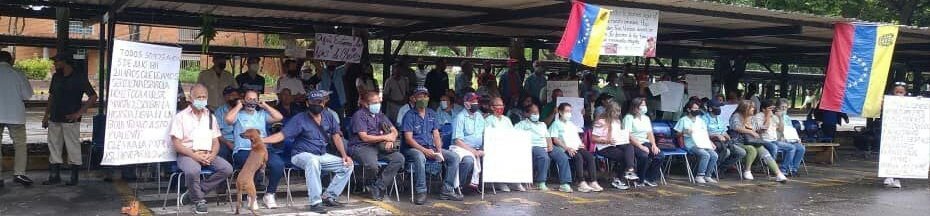 #PdvsaEnVictoria así también queremos estar los trabajadores d Avon/Venovu x eso queremos q se nos pague lo adeudado x incumplimiento d la Convención Colectiva y con la restitución a nuestros puestos d trabajo 🆘  <a href="/NicolasMaduro/">Nicolás Maduro</a> <a href="/dcabellor/">Diosdado Cabello R</a> <a href="/TarekWiliamSaab/">Tarek William Saab</a> <a href="/MinTrabajoVE/">Ministerio del PP para el Proceso Socia de Trabajo</a>
