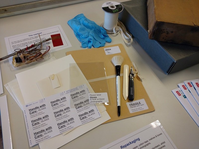 Metal &amp; plastic fastenings can cause significant damage to Archive Collections. We remove the nasties &amp; repackage records so further damage is ⬇️. If you need advice about caring for your archive ➡️<a href="/Conservators_UK/">Icon - The Institute of Conservation</a>
icon.org.uk/resources/cari… #EYAYourArchive #ExploreYourArchive