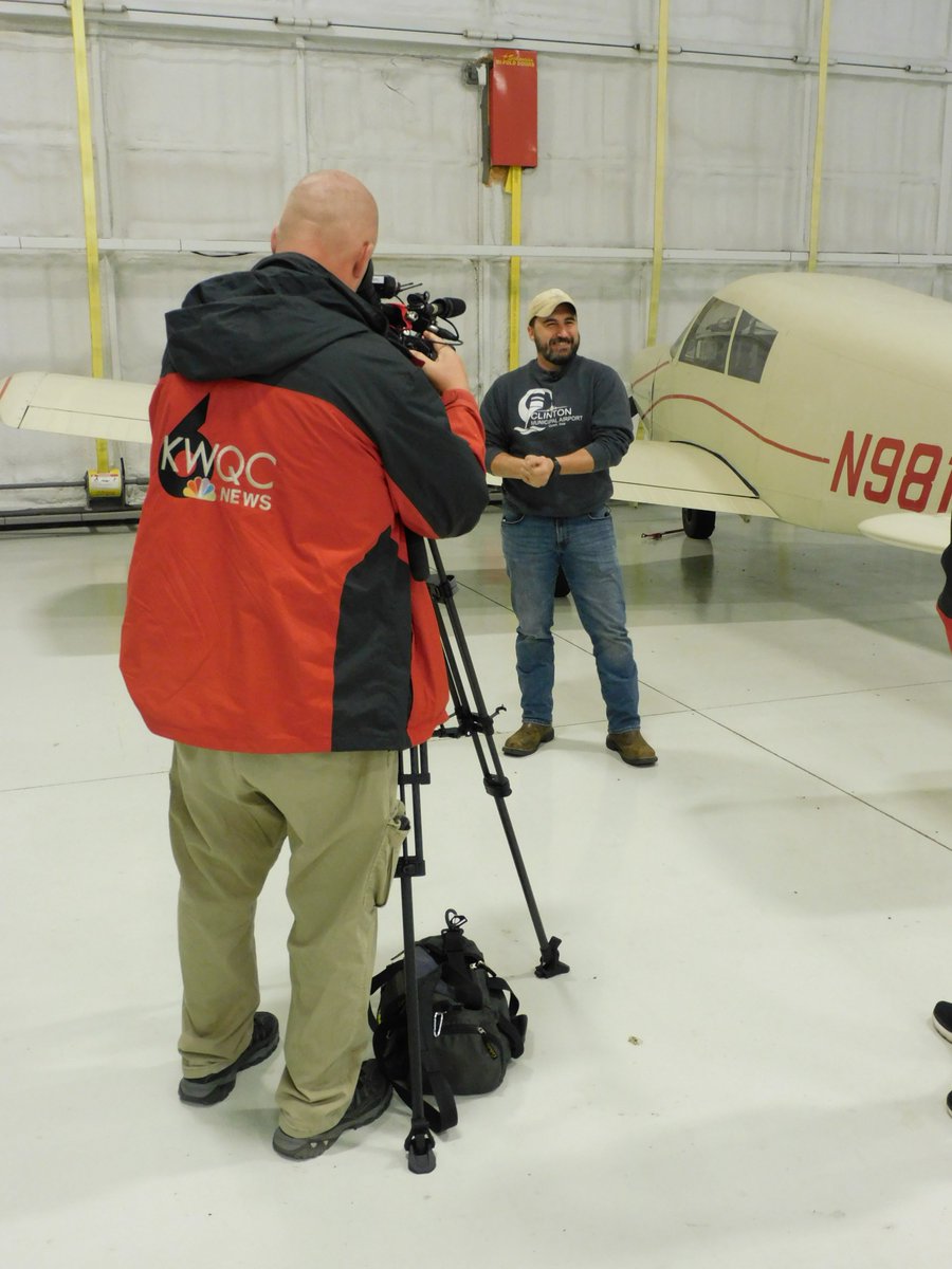 ChooseClintonIA's tweet photo. Watch tonight at 6pm @kwqcnews Clinton, Iowa's Municipal Airport.  As they take flight on the "Aerial Light Tour."

#lighttour #clintoniowa #holidaygiftguide https://t.co/j0d3PaAWNl
