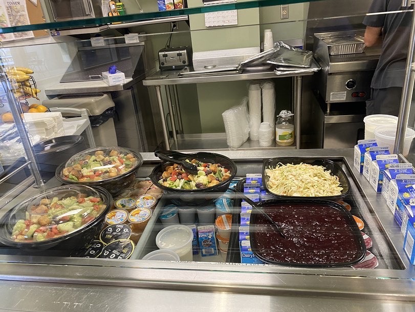HardRockOrlando's tweet photo. We celebrated #givingtuesday a week early! The team delivered a hearty Thanksgiving feast for a group of Veterans at Lake Baldwin VA & VAMC Lake Nona 🫡 🇺🇸 WE SALUTE YOU for your service & will never forget your sacrifices 🙏🏼
❤️🤍💙#loveallserveall #taketimetobekind #allisone https://t.co/GCxE0b1jTx