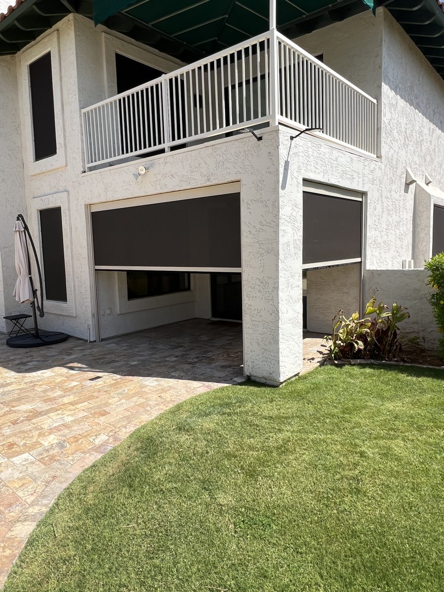 AZSunSolutions's tweet photo. Open up your home to the beautiful outdoors without welcoming unwanted pests, rain, and intruders. Our patio enclosures allow you to bask in the warm Arizona breeze with an added layer of security. 🙌

#phoenixaz #awnings #patioscreens #windowscreens #azhomes #awning #phoenixhome https://t.co/zbKcw8p2Ru