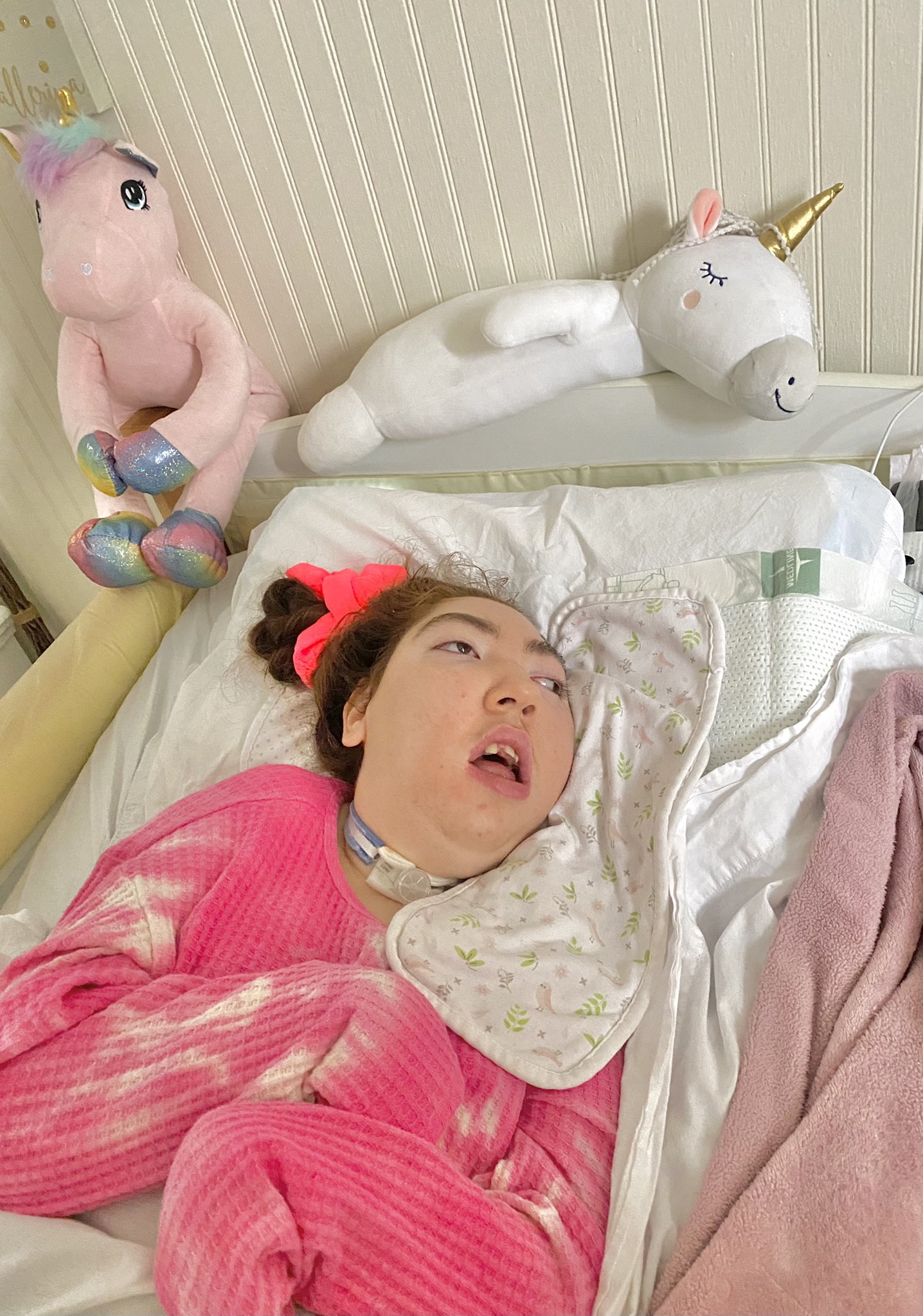 🌸 𝓐𝓶𝔂 (𝓘𝓶𝓪𝓰𝓸 𝓓𝓮𝓲) 🌸 on Twitter "Please keep Abby in your thoughts and